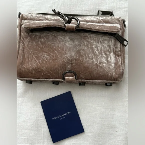 Rebecca Minkoff crossbody bag. - Picture 2 of 10